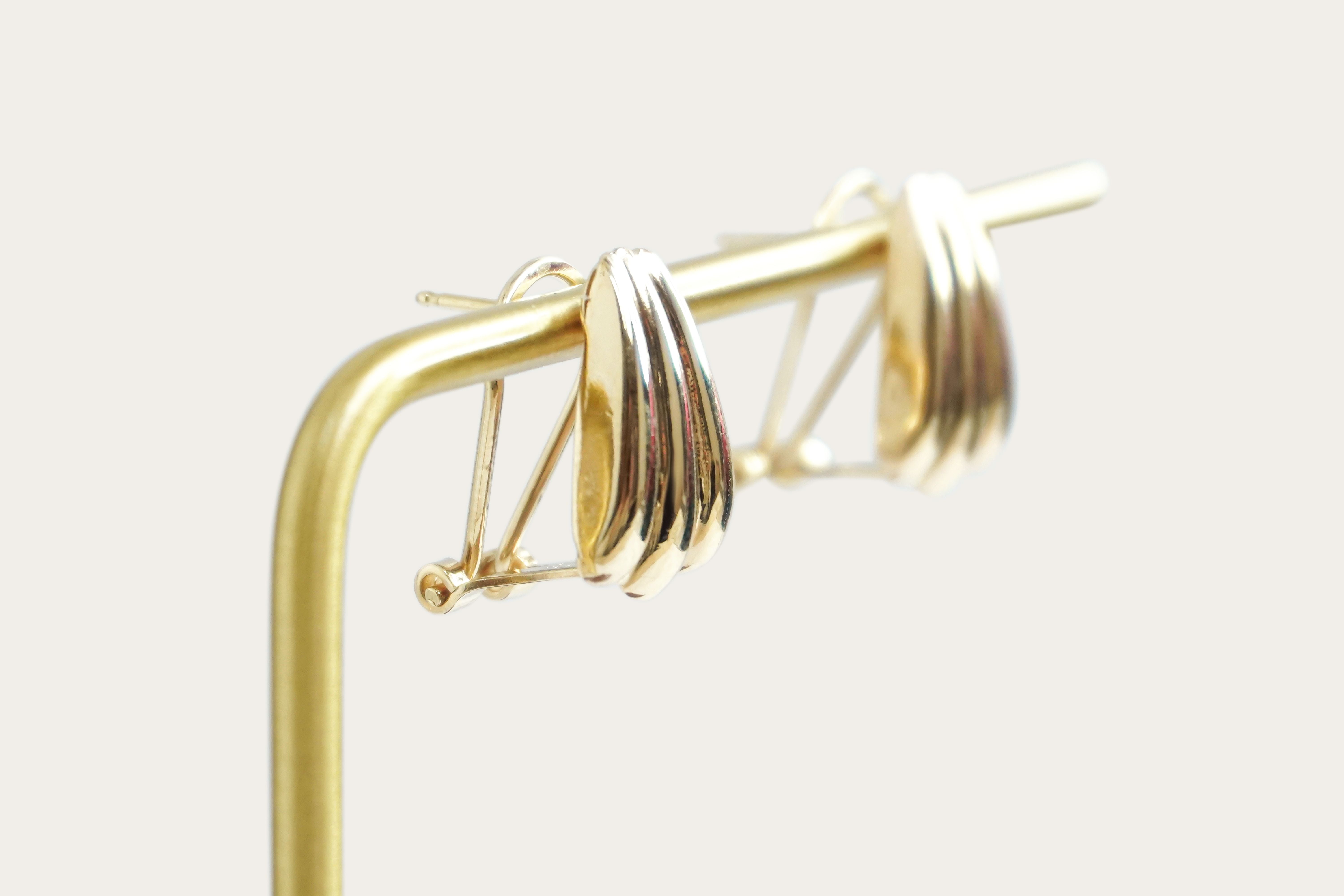 Sea Shell Clip-on backs Gold Earrings